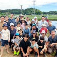 インバウンド向けに開かれた田植えイベント＝多古町（豊田さん提供）