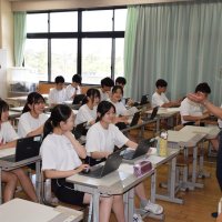 「おもしろ散歩」授業に　本紙連載　地域見つめる“目”養う　西千葉駅テーマに記事執筆も　千葉大付属中