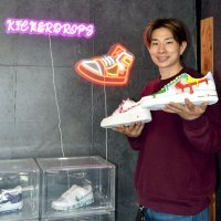 船橋発ブランド全国へ　スニーカーペイント店を開業　金子春輝さん（２９）　【ひと模様】
