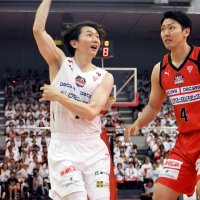 最後の雄姿、ファン感謝　“ミスタージェッツ”西村引退試合　１７年のプロ生活に終止符　Ｂ１千葉ジェッツ