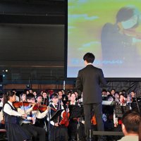 【写真多数あり】千葉市　開府９００年記念まつり　幕総オケ部「青オケ」コラボ　飯豊まりえさんら地元トークで盛り上げ