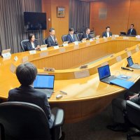 中東情勢で熊谷知事ら初会議　６月補正予算で対応へ　石油製品不足の危機感共有