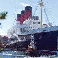 「Ｓ．Ｓ．コロンビア号」。２０世紀初頭、ニューヨークから大西洋横断の出港を控えた豪華客船というストーリーだ