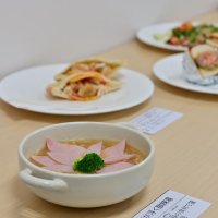 ハムでオオガハスを表現した酸辣湯も高い評価を受けた
