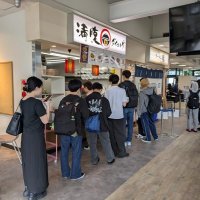 学生ベンチャー食堂参画　物価高騰、支援へ一役　千葉商大０円朝食　毎週水曜、初日から行列