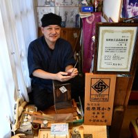 手技で感動生む逸品に　千葉県伝統的工芸品、佐原耳かき職人　八木昇さん（５４）　【ひと模様】