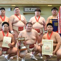 団体リーグ戦を制した拓大紅陵＝袖ケ浦高

