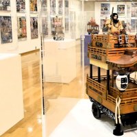 山車と屋台のミニチュア模型も展示されている
