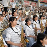 美爆音、千葉ロッテナイン後押し　習志野高吹奏楽部、今年もマリン登場　迫力の演奏、ファン沸かす