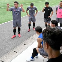 ５０歳以上のサッカー全国大会で連覇を目指すＬＩＥＮ　ＣＨＩＢＡのメンバー＝市原市
