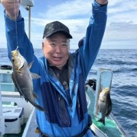 大原沖で釣り上げたイサキ（写真は「長福丸」提供）

