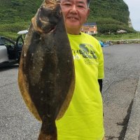 飯岡沖でゲットしたヒラメ（写真は「清勝丸」提供）
