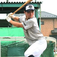 不動の４番打者として甲子園を目指す千葉黎明・佐々木悠晴＝八街市
