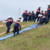 出水期に備え水防演習　栄、利根川河川敷に３２６人