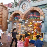 今夏も“びしょ濡れ”　水ふんだん　笑顔で歓声　２日から東京ディズニーリゾートで特別イベント
