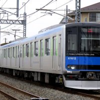 東武アーバンパークラインの船橋―柏間でワンマン運転を実施する６００００系改造車両（東武鉄道提供）
